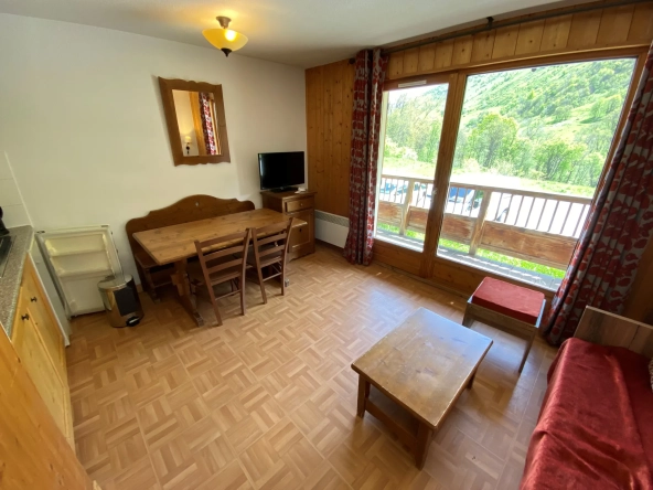 Appartement T2 avec vue dégagée et proximité des pistes à Saint-Sorlin d'Arves