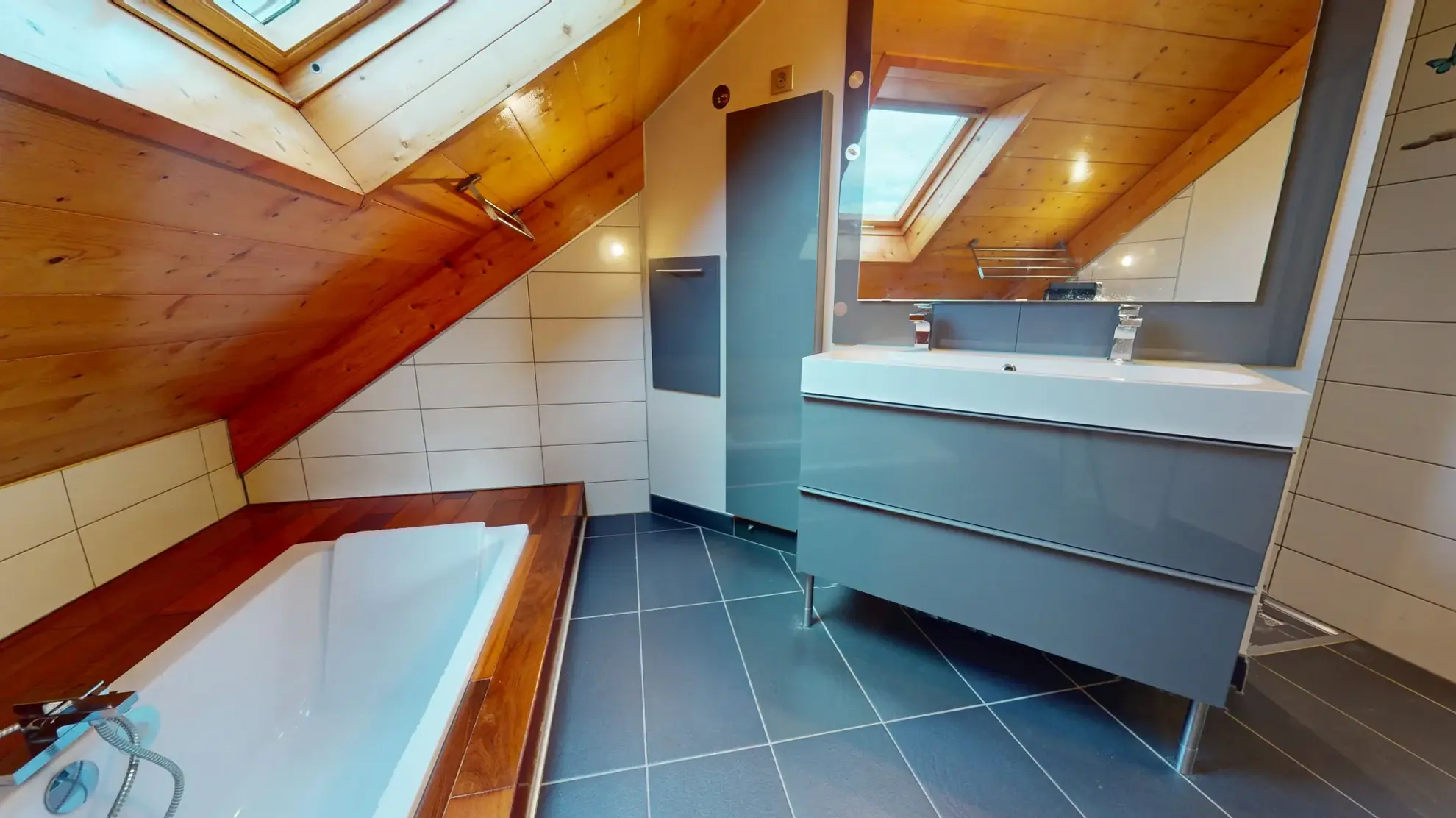 Maison en ossature bois de 130 m² à Evans avec terrasses et garage 