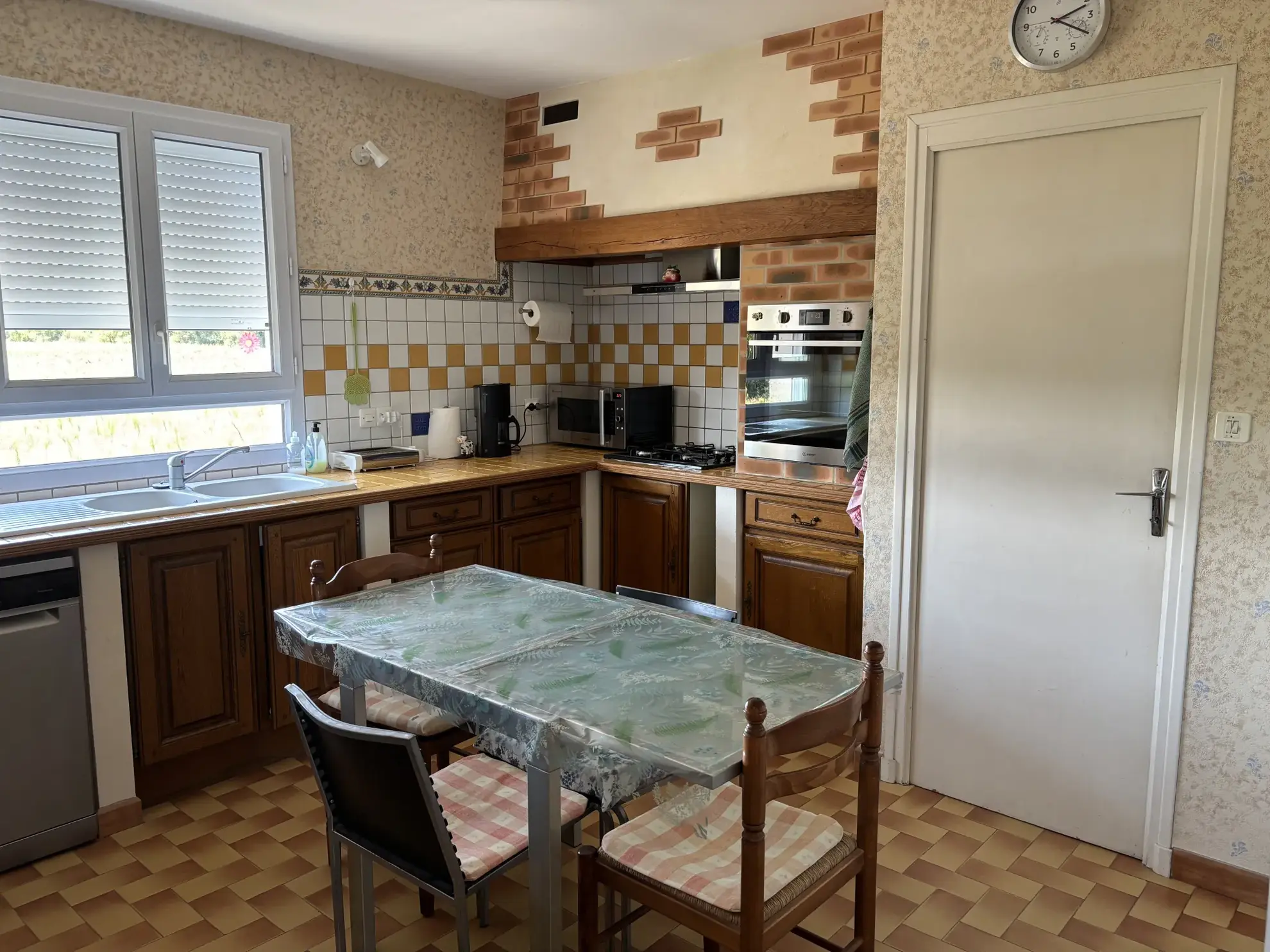 Maison individuelle à vendre de 120 m² à Ste Bazeille avec grand jardin et potentiel d'extension 