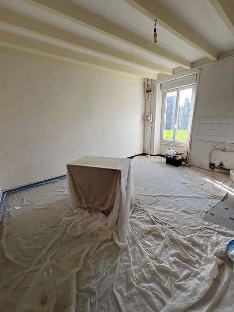À vendre maison avec logement loué et à rénover à Sainte-Hermine 