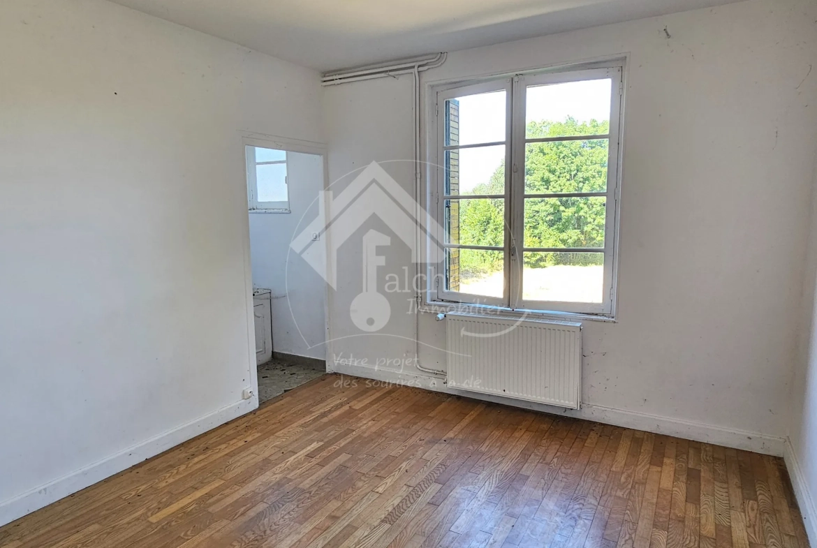 Belle maison familiale avec grand terrain à Cusset, 3 niveaux, 5 chambres 