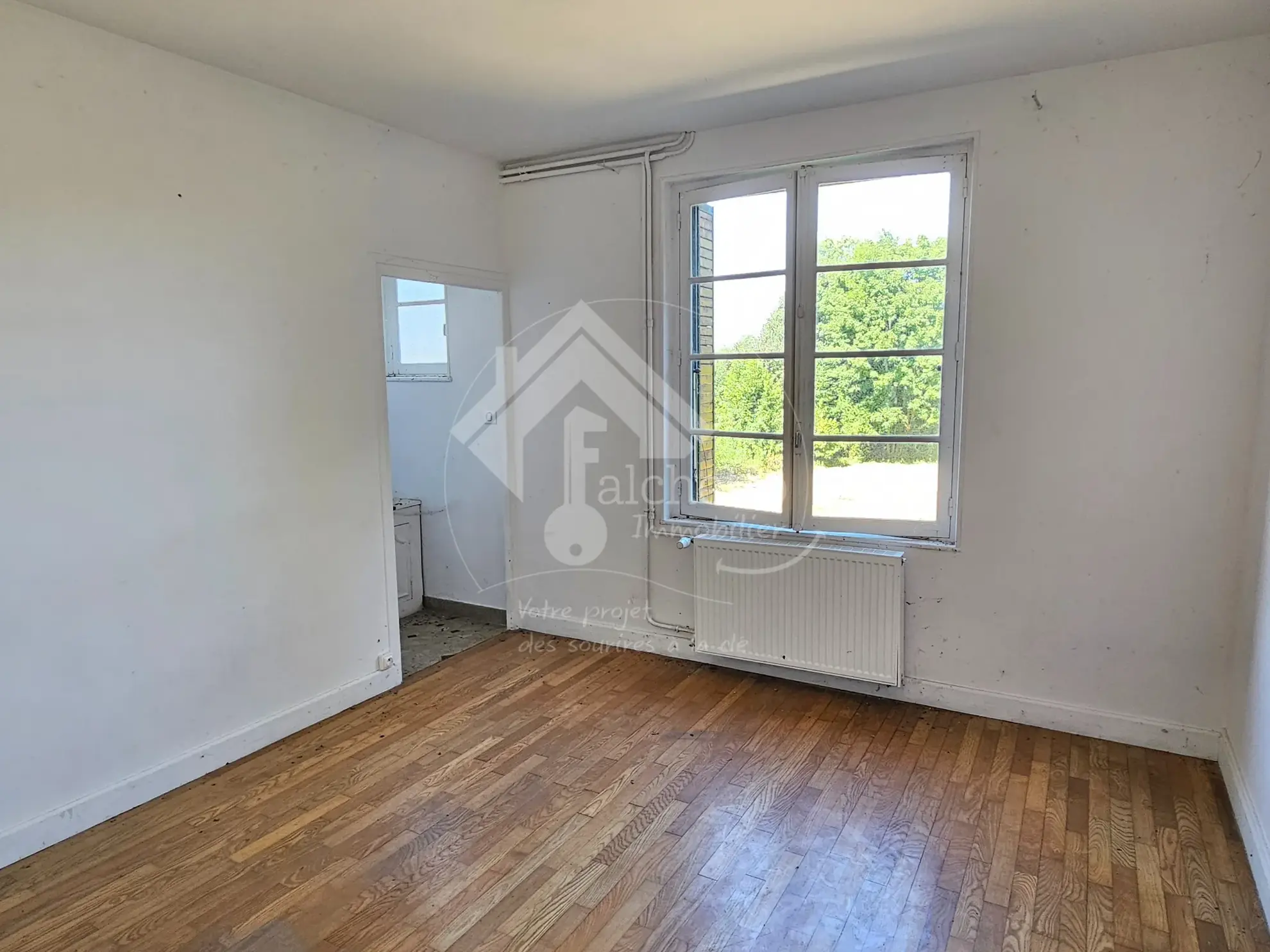 Belle maison familiale avec grand terrain à Cusset, 3 niveaux, 5 chambres 
