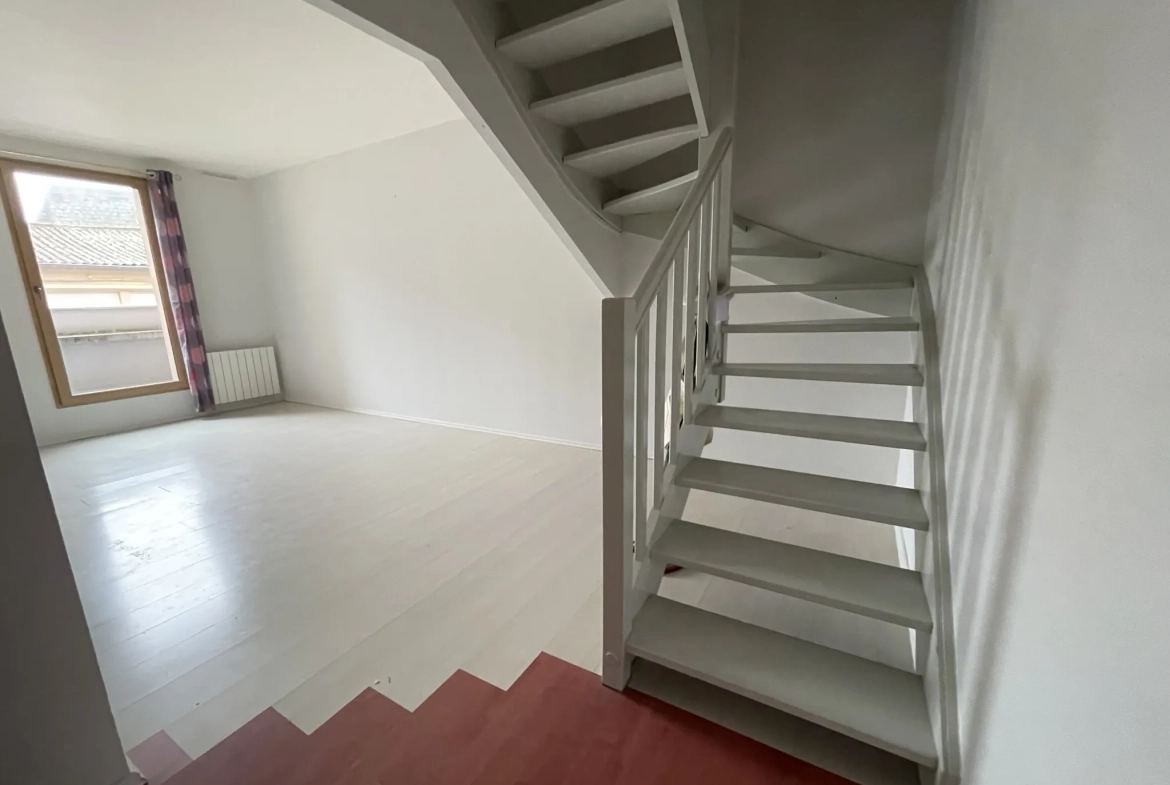 Vente d’un duplex de 92 m² dans le centre de Thionville avec terrasse et stationnement 