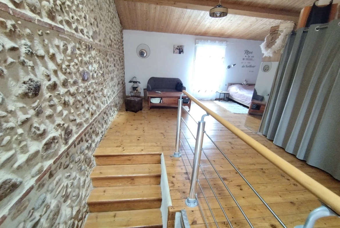 Maison de village rénovée à Cabestany avec garage et grande suite parentale 