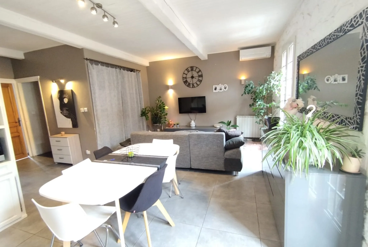 Maison de village rénovée à Cabestany avec garage et grande suite parentale 