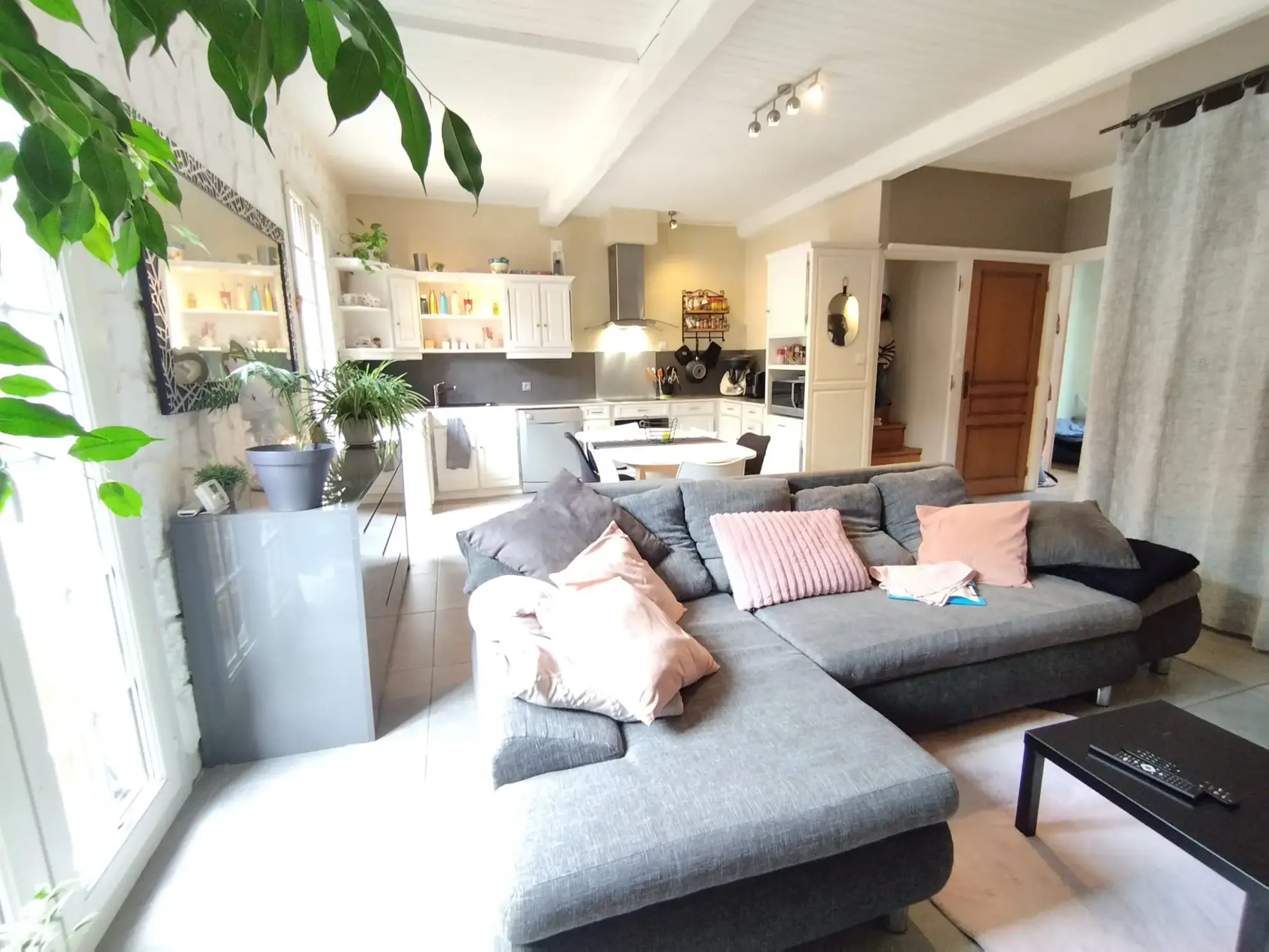 Maison de village rénovée à Cabestany avec garage et grande suite parentale 