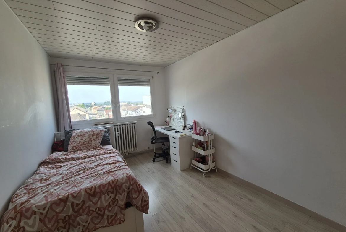 Appartement 4 pièces lumineux avec vue panoramique à Saint-Louis 