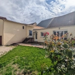 Maison de village avec dépendance et jardin clos à Bassou en Bourgogne