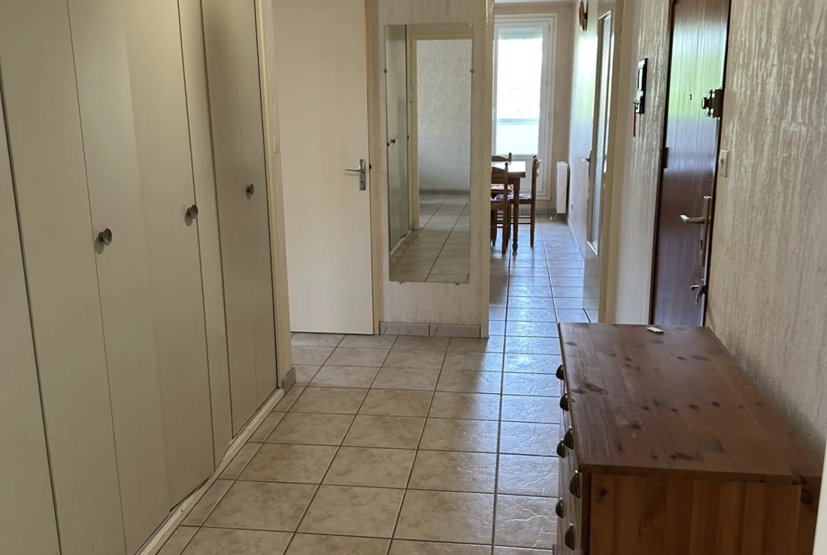 Appartement T3 à Rénover avec Balcon et Garage à Saint-Étienne – Idéal Premier Achat 