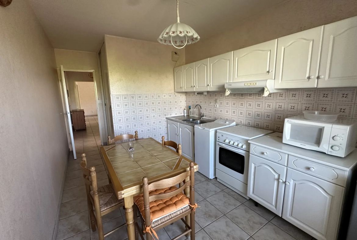 Appartement T3 à Rénover avec Balcon et Garage à Saint-Étienne – Idéal Premier Achat 