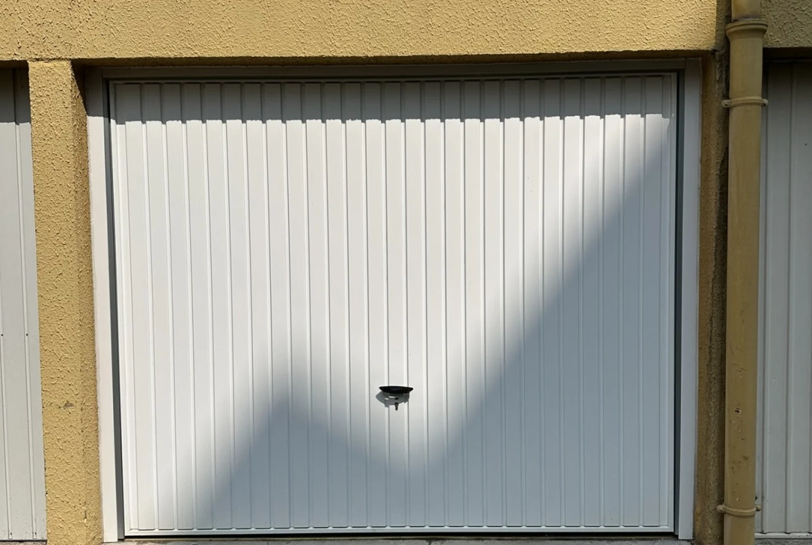 Appartement T3 à Rénover avec Balcon et Garage à Saint-Étienne – Idéal Premier Achat 