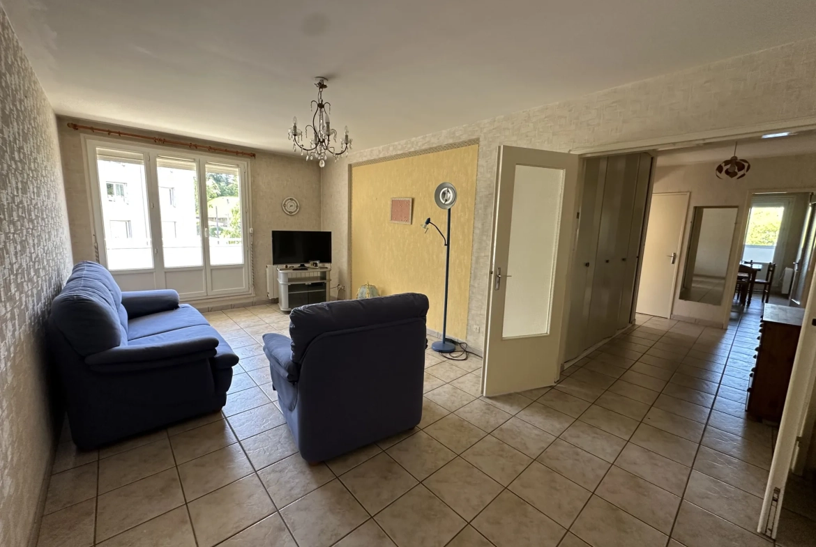 Appartement T3 à Rénover avec Balcon et Garage à Saint-Étienne – Idéal Premier Achat 