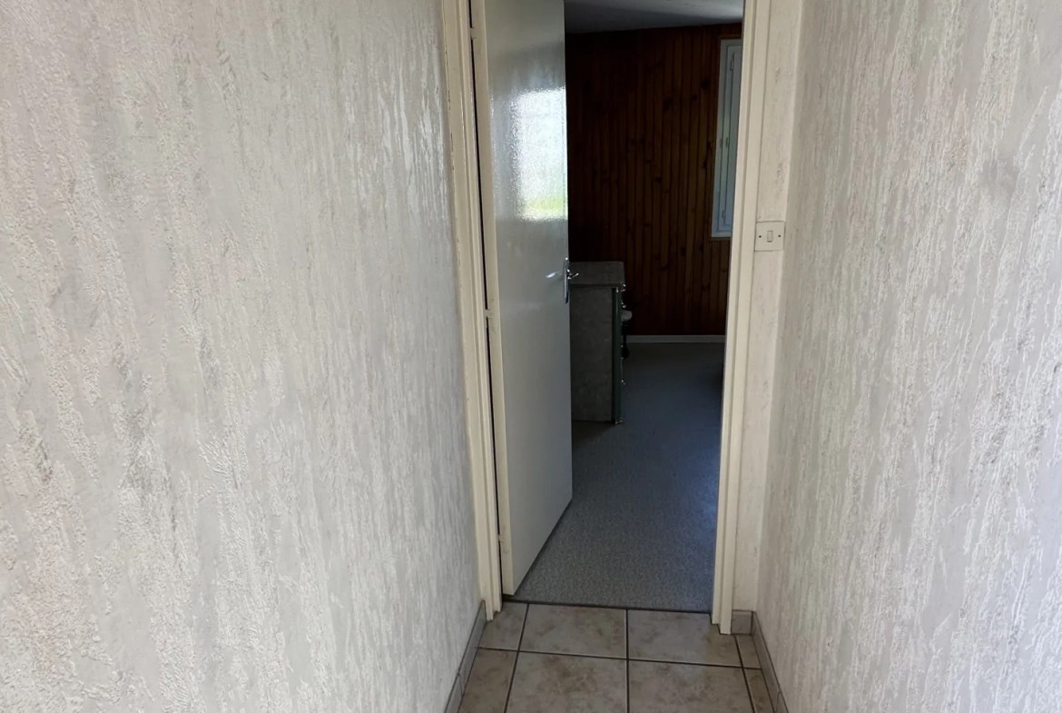 Appartement T3 à Rénover avec Balcon et Garage à Saint-Étienne – Idéal Premier Achat 