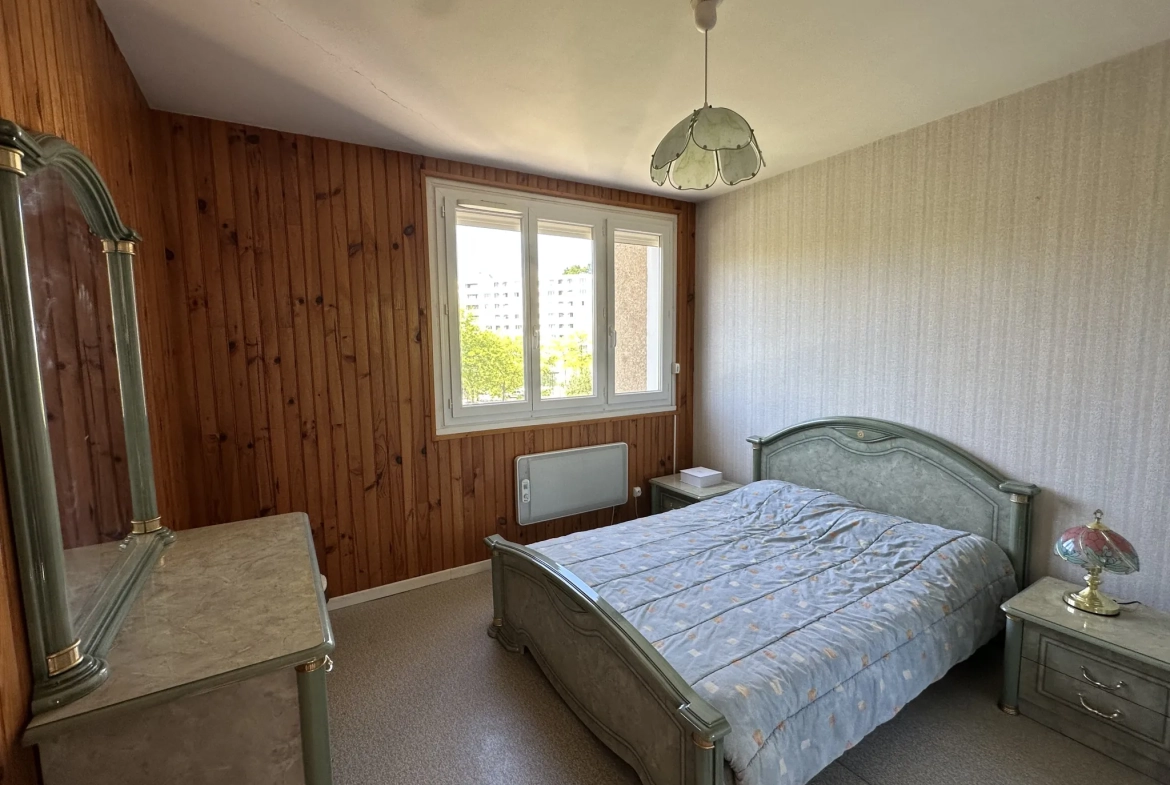 Appartement T3 à Rénover avec Balcon et Garage à Saint-Étienne – Idéal Premier Achat 