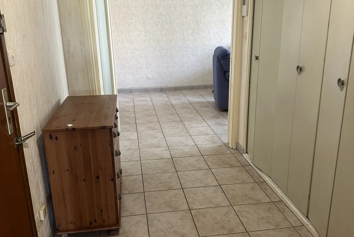 Appartement T3 à Rénover avec Balcon et Garage à Saint-Étienne – Idéal Premier Achat 