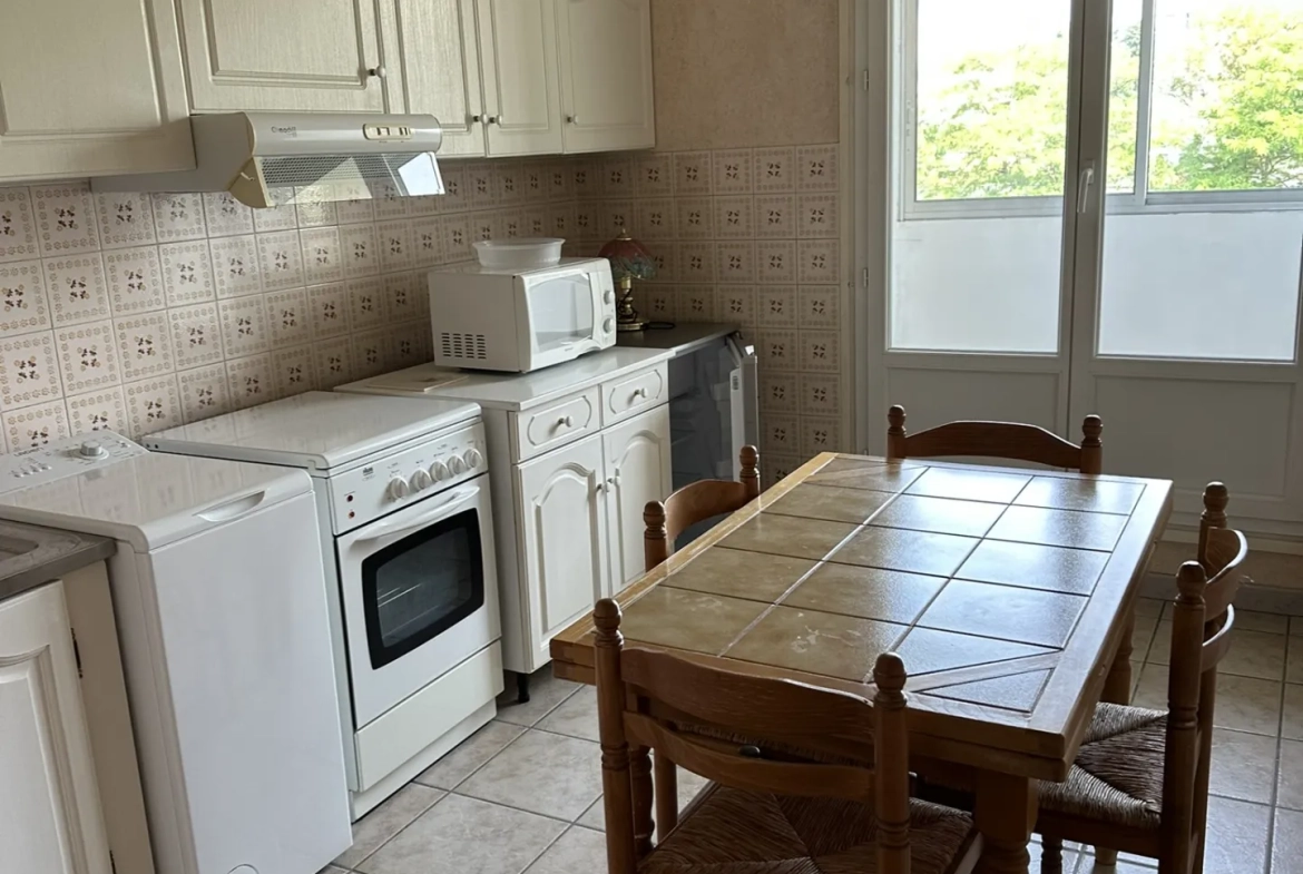 Appartement T3 à Rénover avec Balcon et Garage à Saint-Étienne – Idéal Premier Achat 