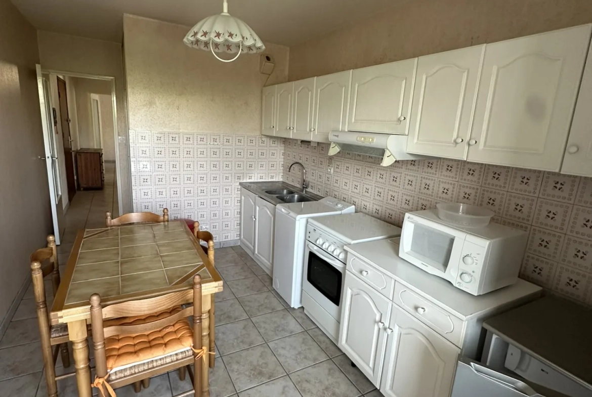 Appartement T3 à Rénover avec Balcon et Garage à Saint-Étienne – Idéal Premier Achat 