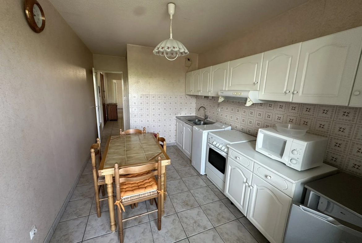 Appartement T3 à Rénover avec Balcon et Garage à Saint-Étienne – Idéal Premier Achat 