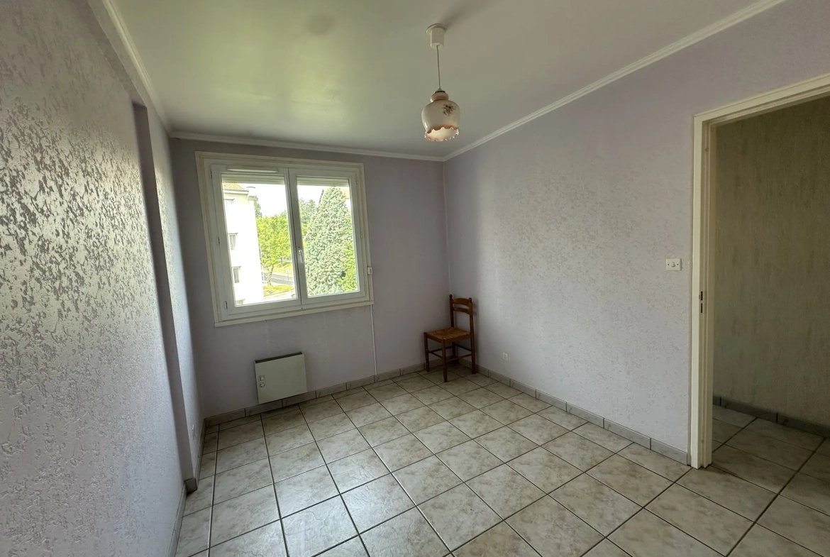 Appartement T3 à Rénover avec Balcon et Garage à Saint-Étienne – Idéal Premier Achat 