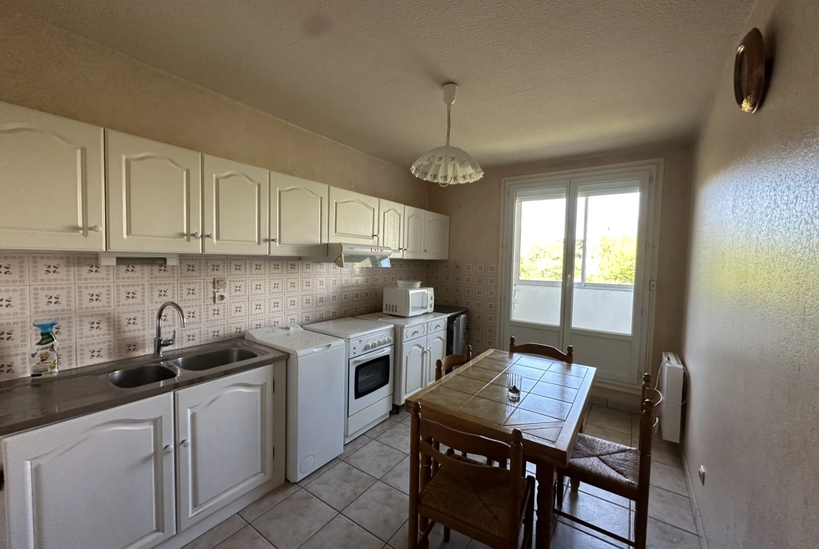 Appartement T3 à Rénover avec Balcon et Garage à Saint-Étienne – Idéal Premier Achat 