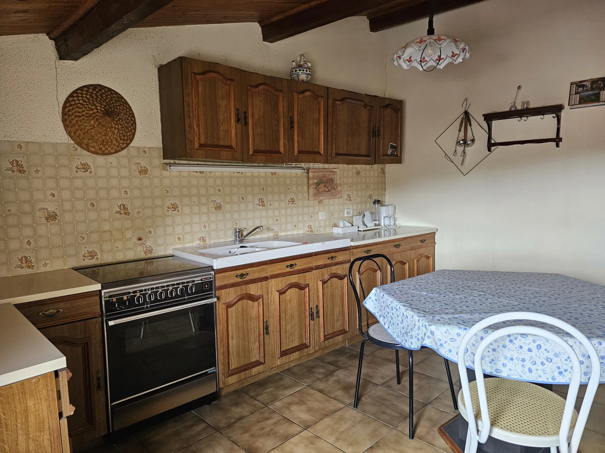 Spacieuse maison de village à Novéant-Sur-Moselle avec terrasse et 7 chambres 
