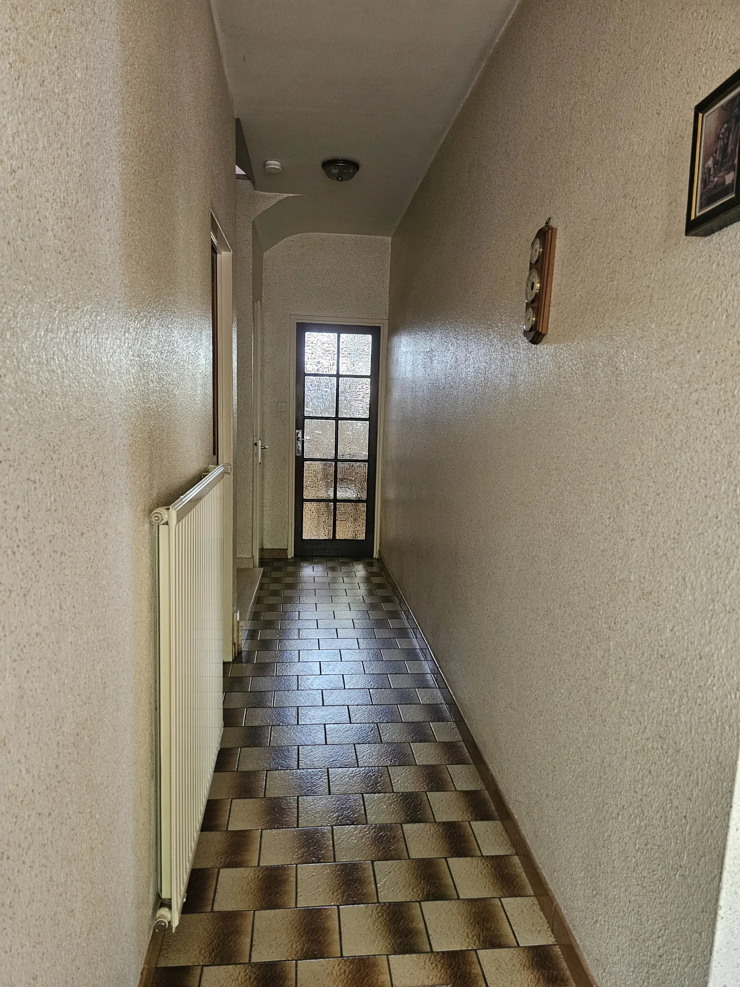 Spacieuse maison de village à Novéant-Sur-Moselle avec terrasse et 7 chambres 
