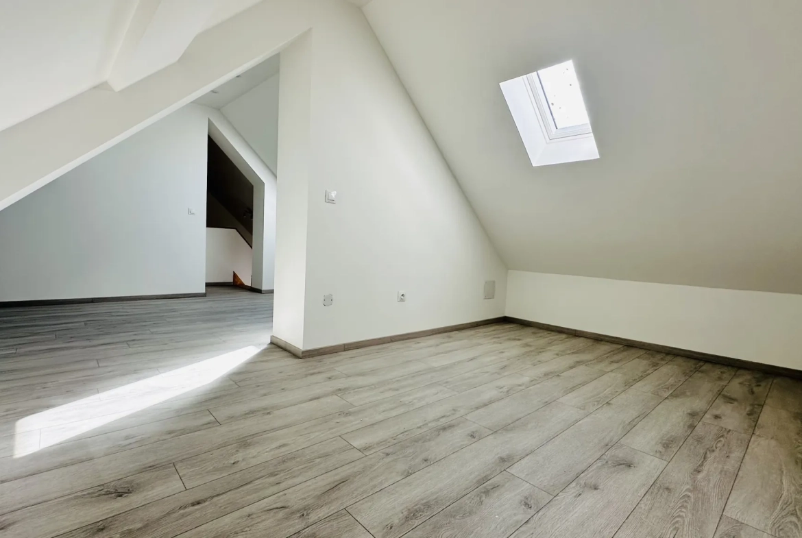 Appartement duplex 75 m2 à Phalsbourg avec 2 chambres en centre-ville 