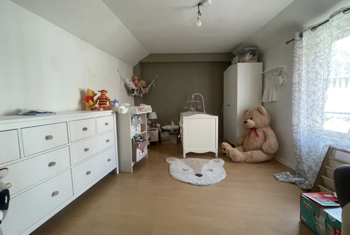 Maison de 108m² en centre-ville de Livarot avec 3 chambres et bureau 