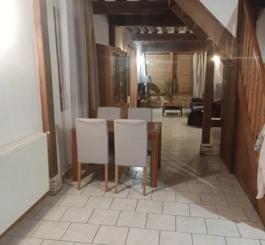 Maison de 108m² en centre-ville de Livarot avec 3 chambres et bureau 