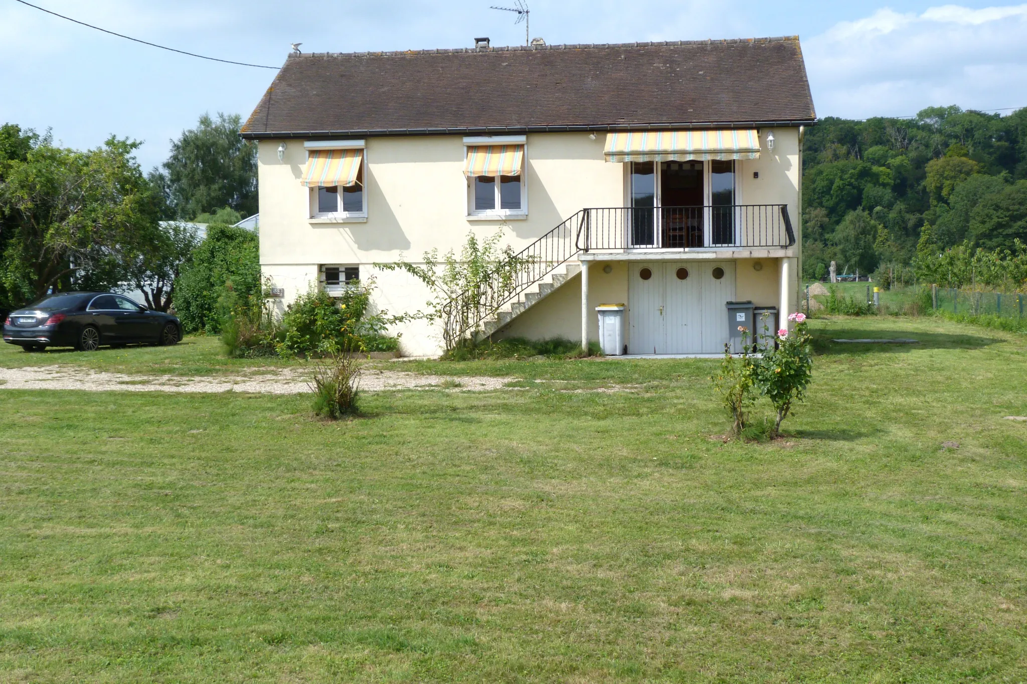 Maison indépendante avec vue sur Seine à Duclair – 64 m², terrain de 2370 m² 