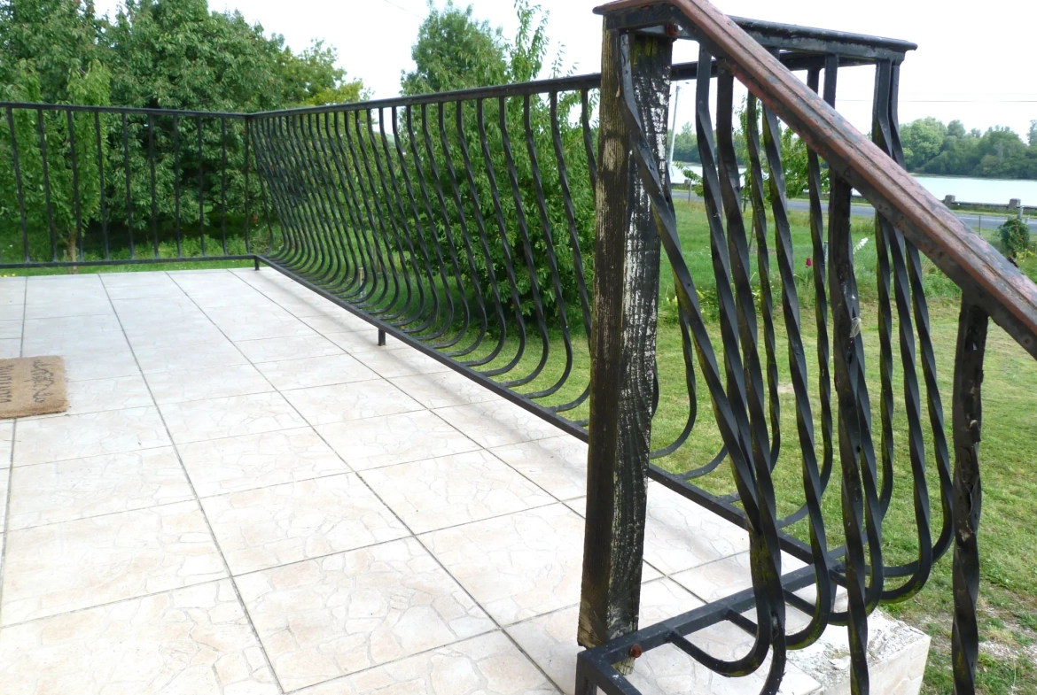 Maison indépendante avec vue sur Seine à Duclair – 64 m², terrain de 2370 m² 