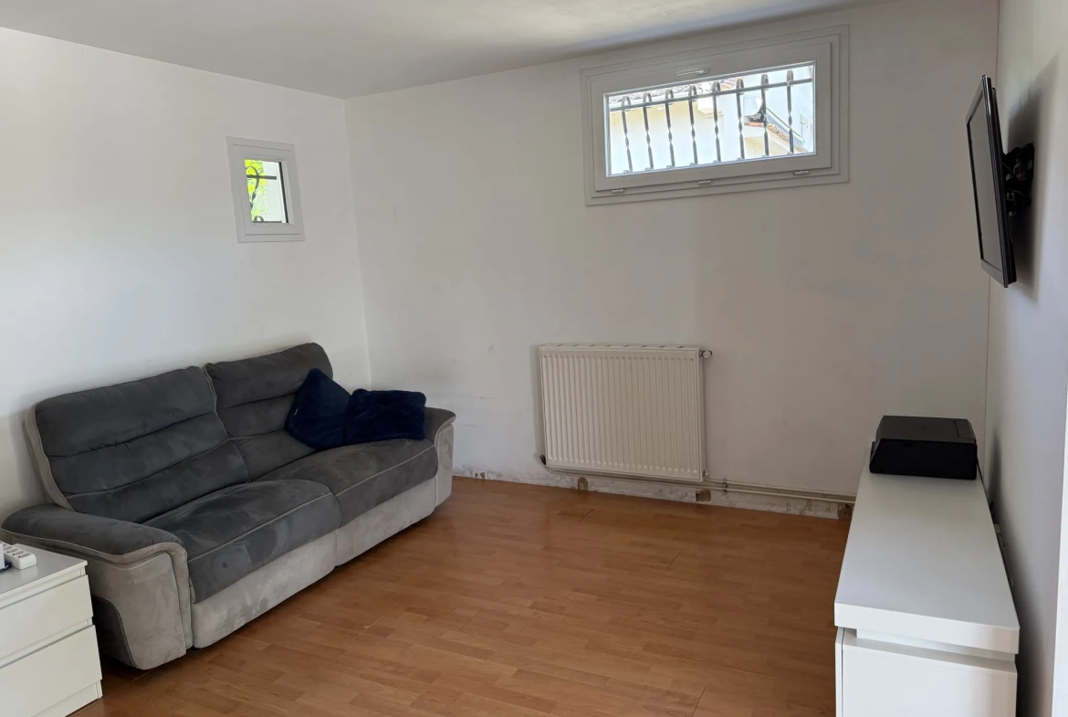 Maison familiale de 130 m² à Libourne avec piscine et extérieur arboré 