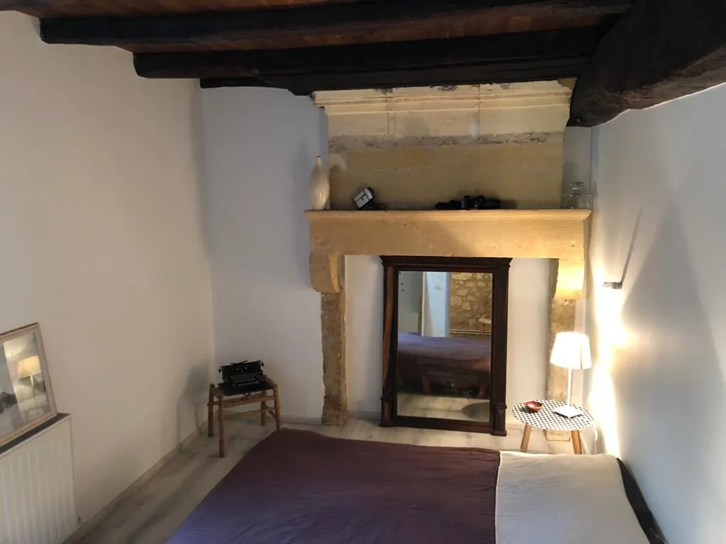 Charmante maison avec vue sur la Dordogne à Castillon la Bataille 