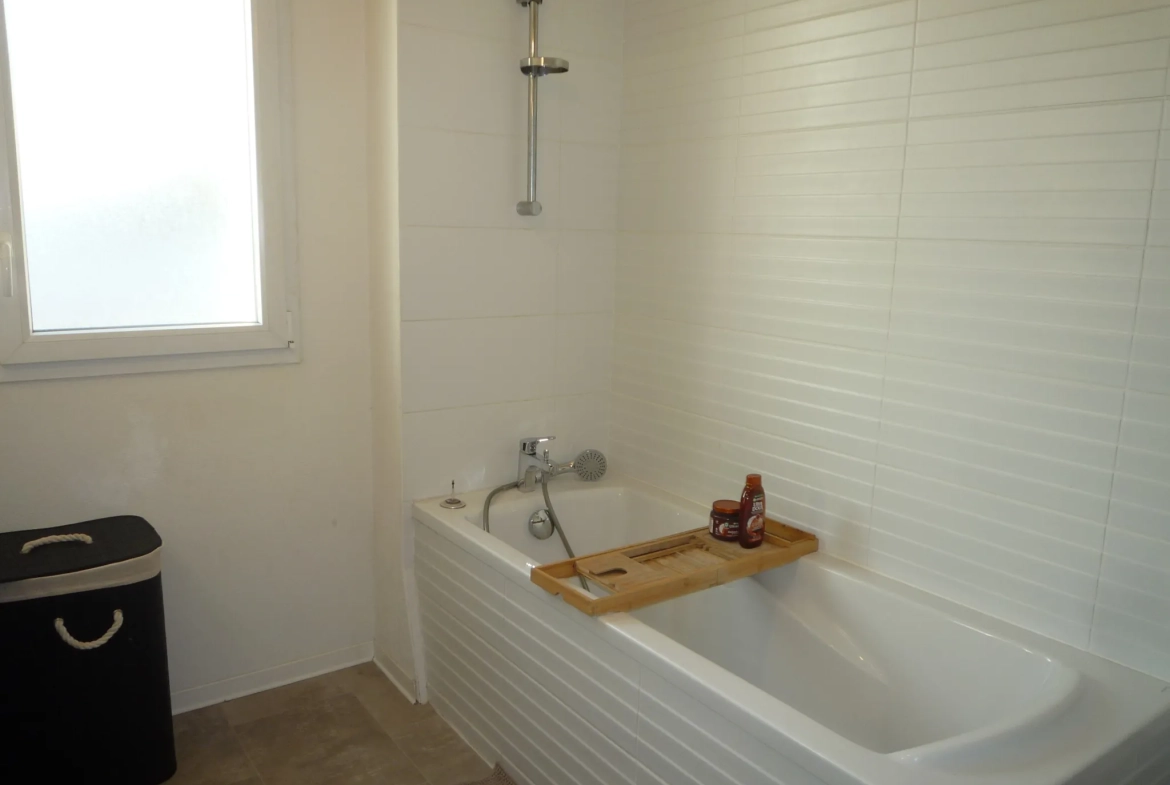 Maison 4 pièces à vendre à Montpellier Village avec jardin et parking privé 