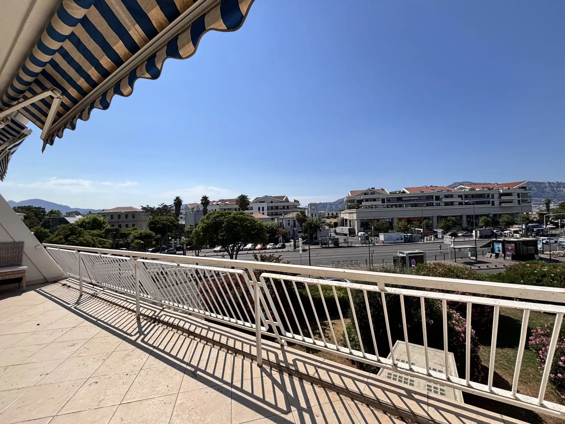 Appartement 2 pièces avec vue mer dans le quartier La Plage à Marseille 