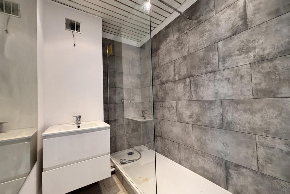 Appartement 2 pièces avec vue mer dans le quartier La Plage à Marseille 