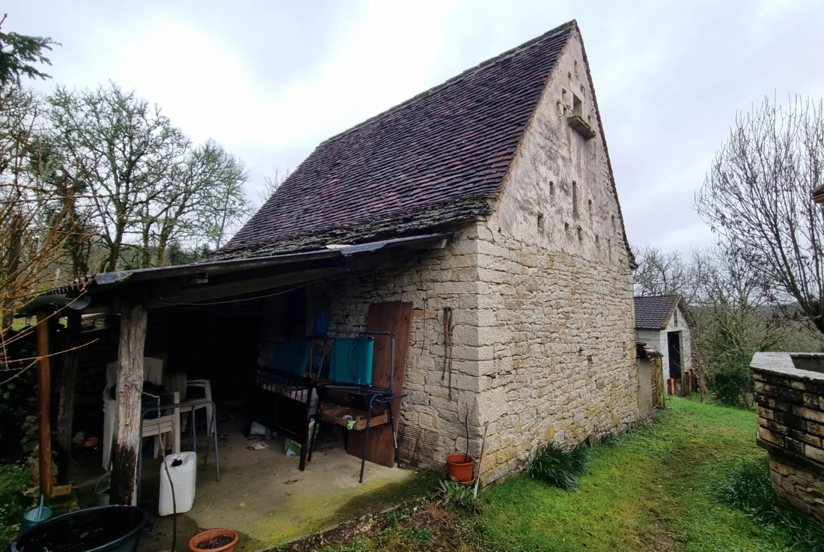 Domaine en pierre à proximité de Cahors avec potentiel exceptionnel 