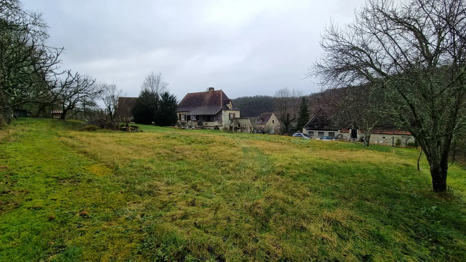 Domaine en pierre à proximité de Cahors avec potentiel exceptionnel 