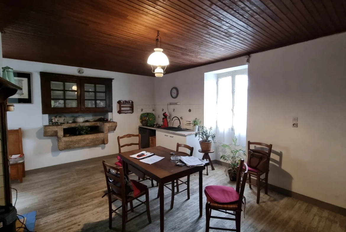 Domaine en pierre à proximité de Cahors avec potentiel exceptionnel 