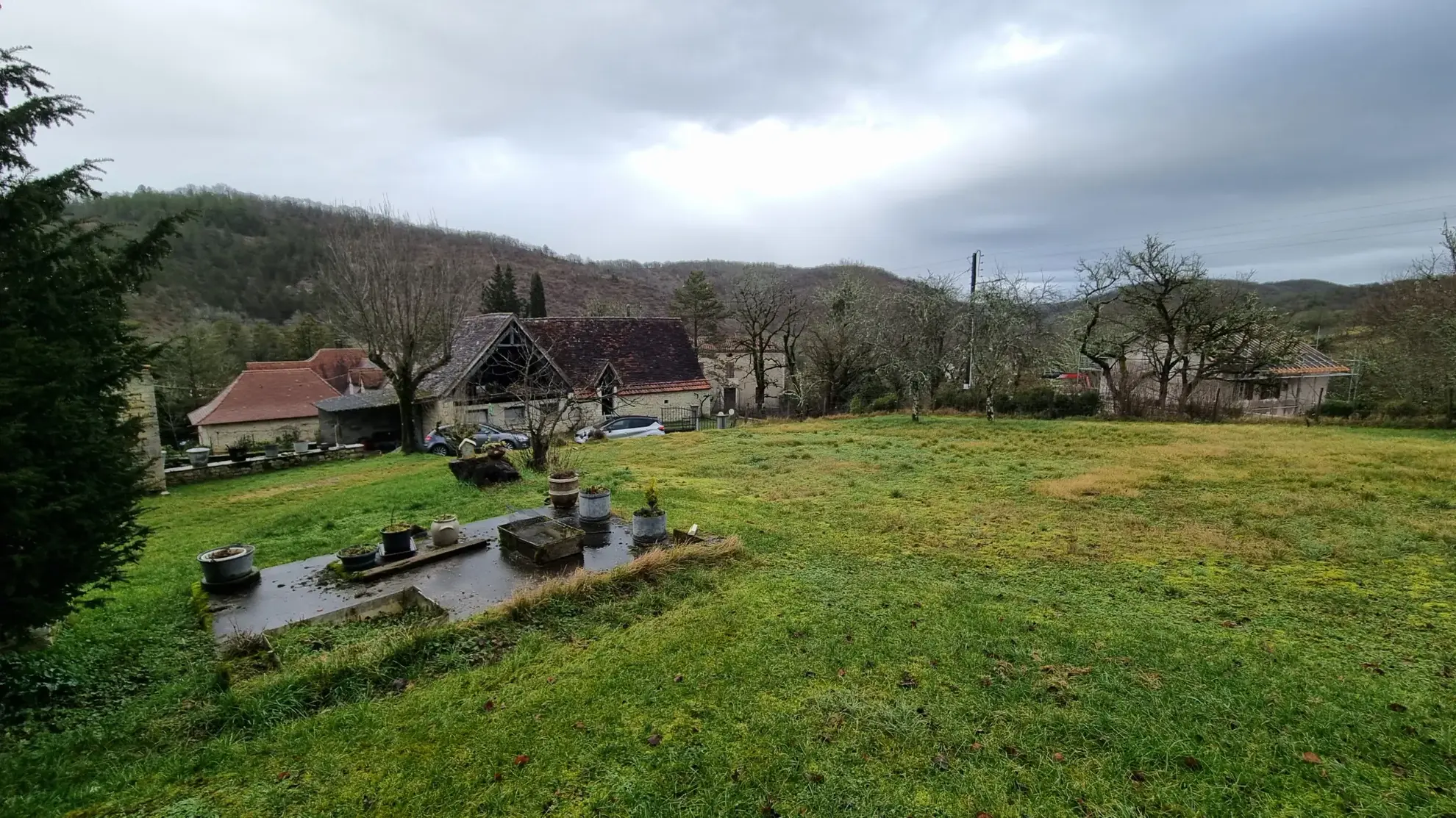 Domaine en pierre à proximité de Cahors avec potentiel exceptionnel 