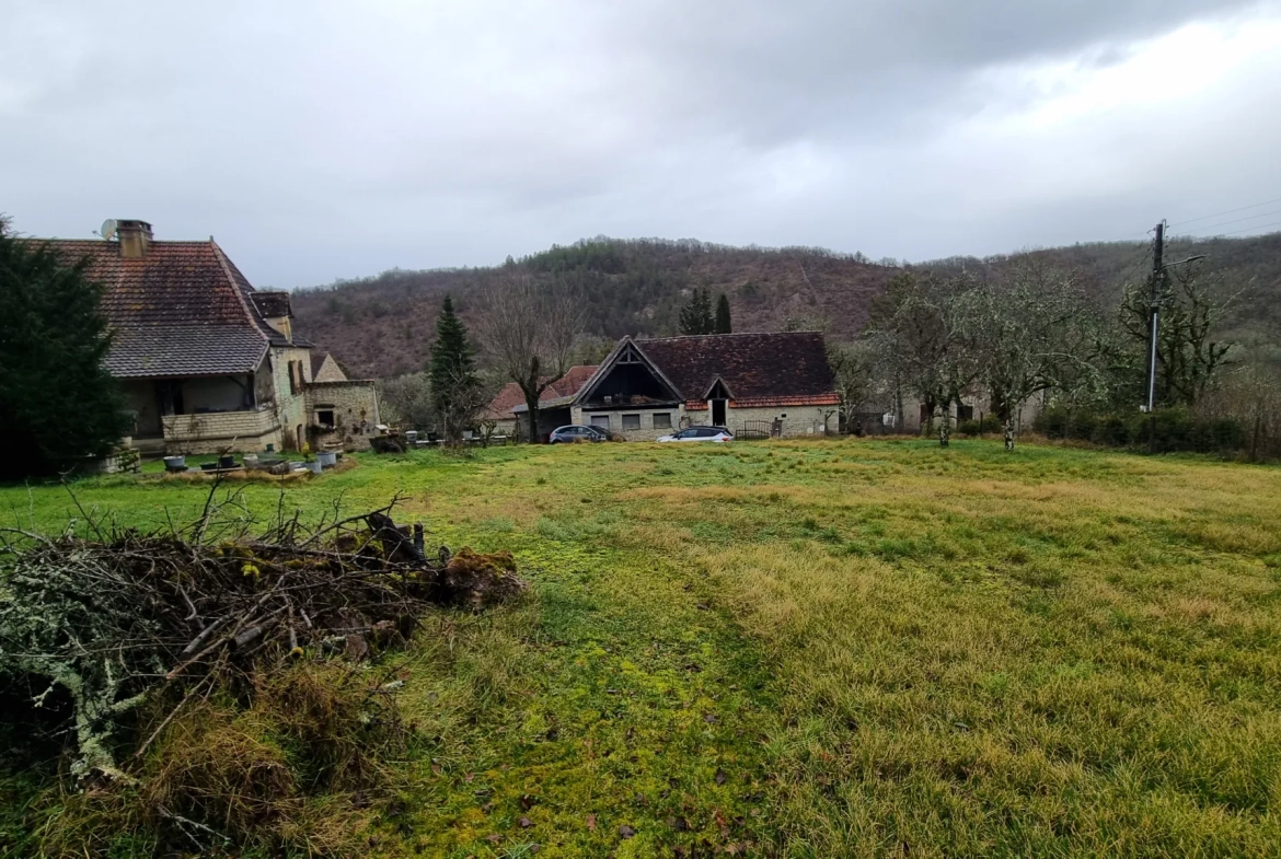 Domaine en pierre à proximité de Cahors avec potentiel exceptionnel 