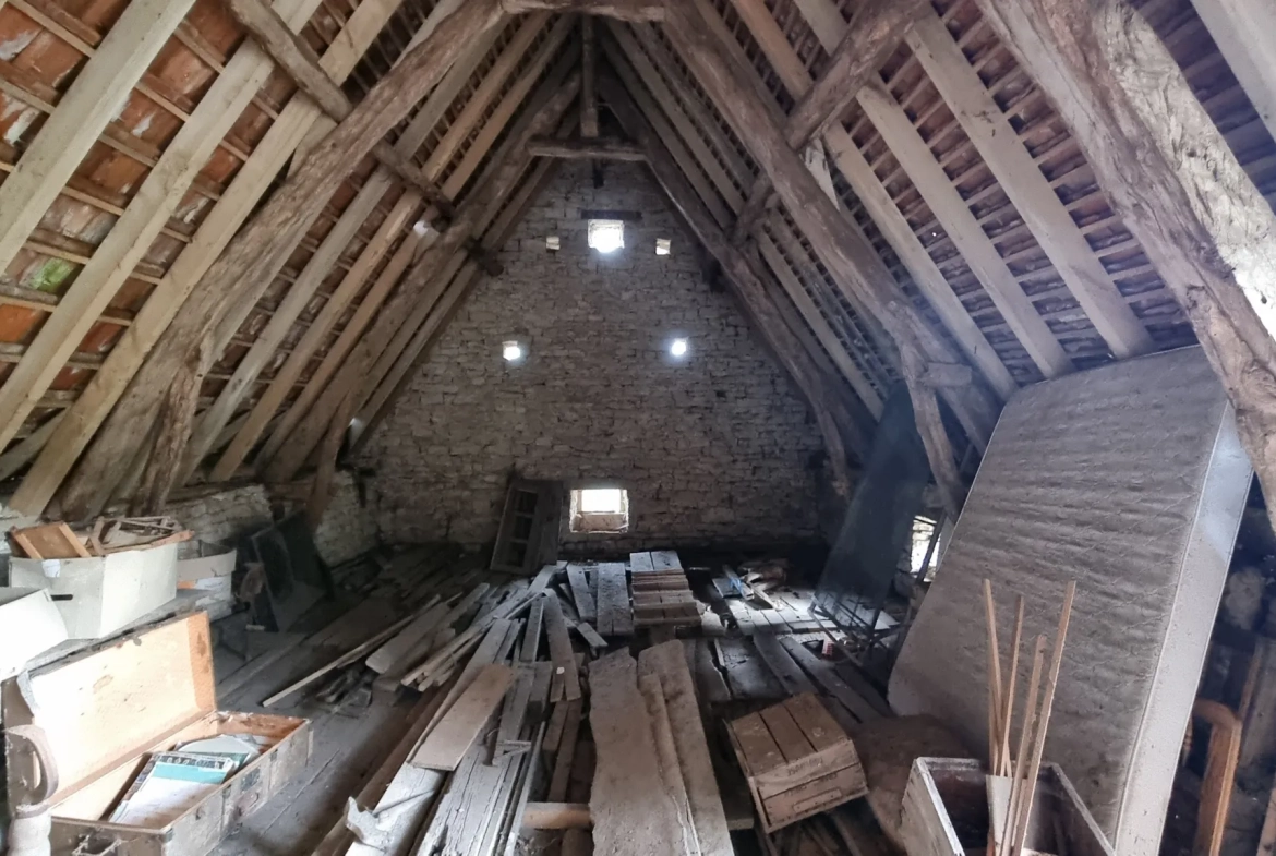 Domaine en pierre à proximité de Cahors avec potentiel exceptionnel 