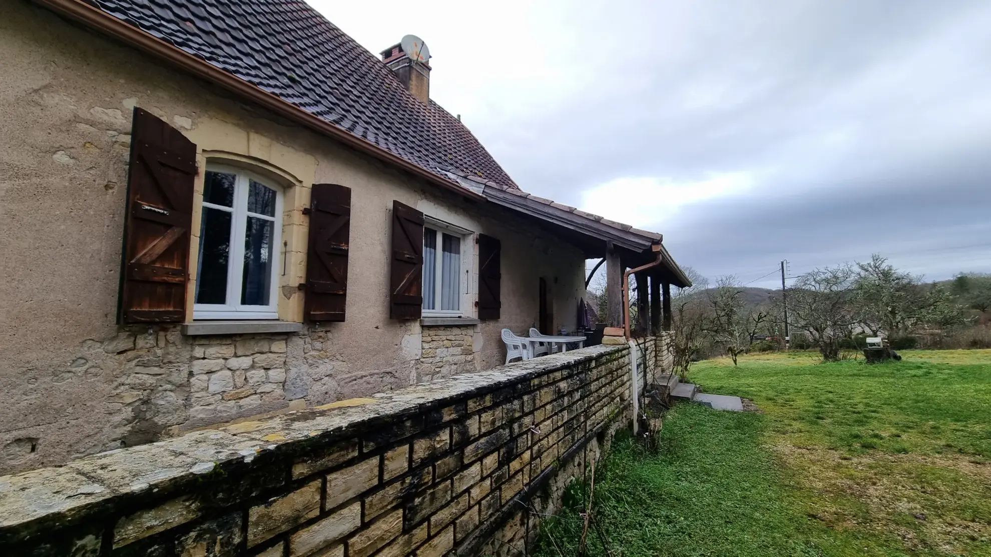 Domaine en pierre à proximité de Cahors avec potentiel exceptionnel 