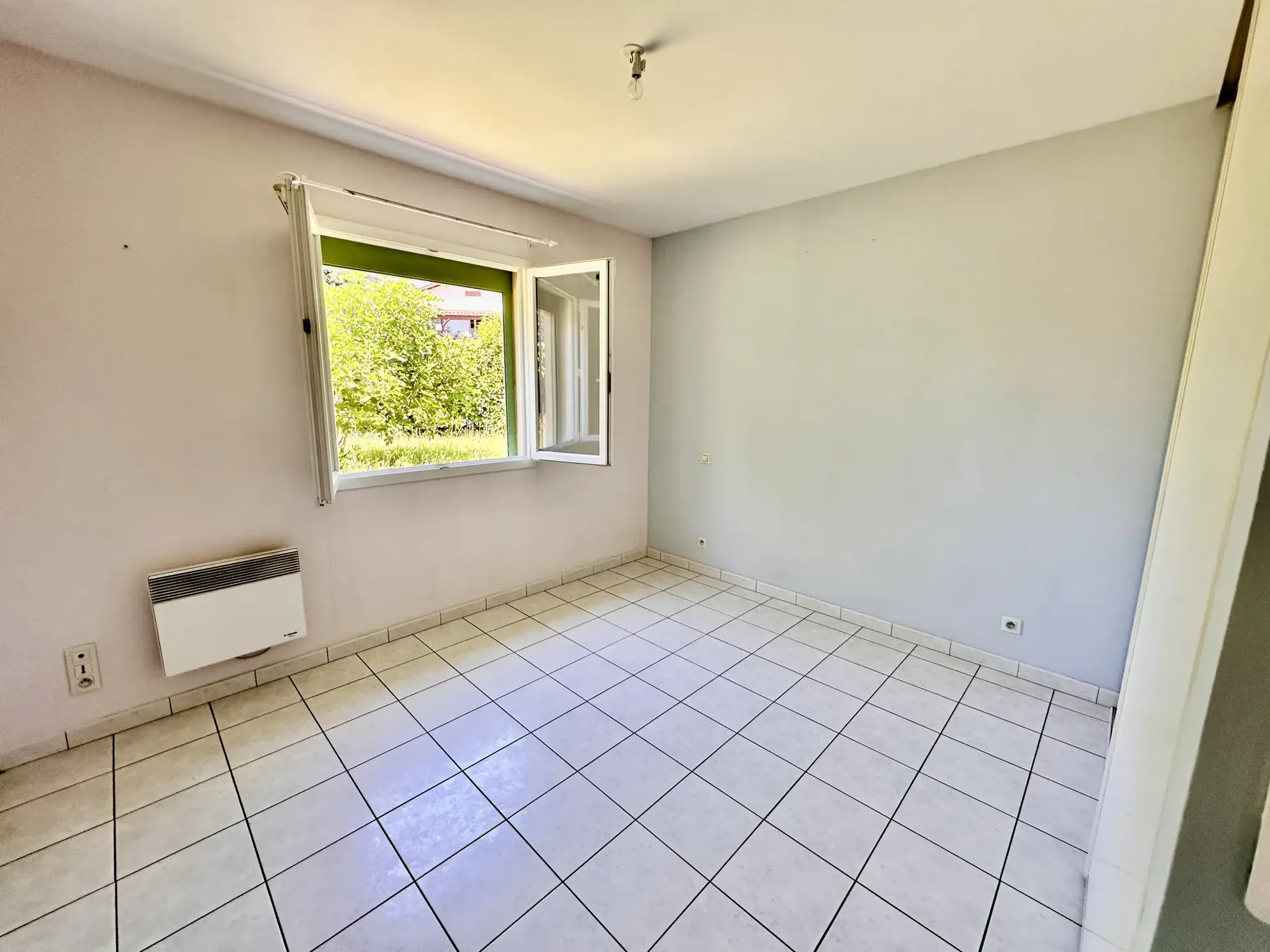 Maison de plain-pied à Bergerac avec studio indépendant et jardin clos 