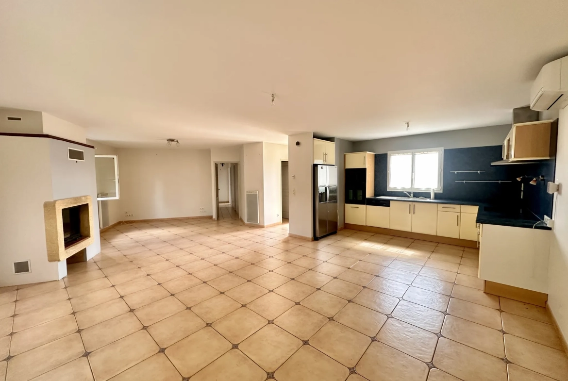 Maison de plain-pied à Bergerac avec studio indépendant et jardin clos 