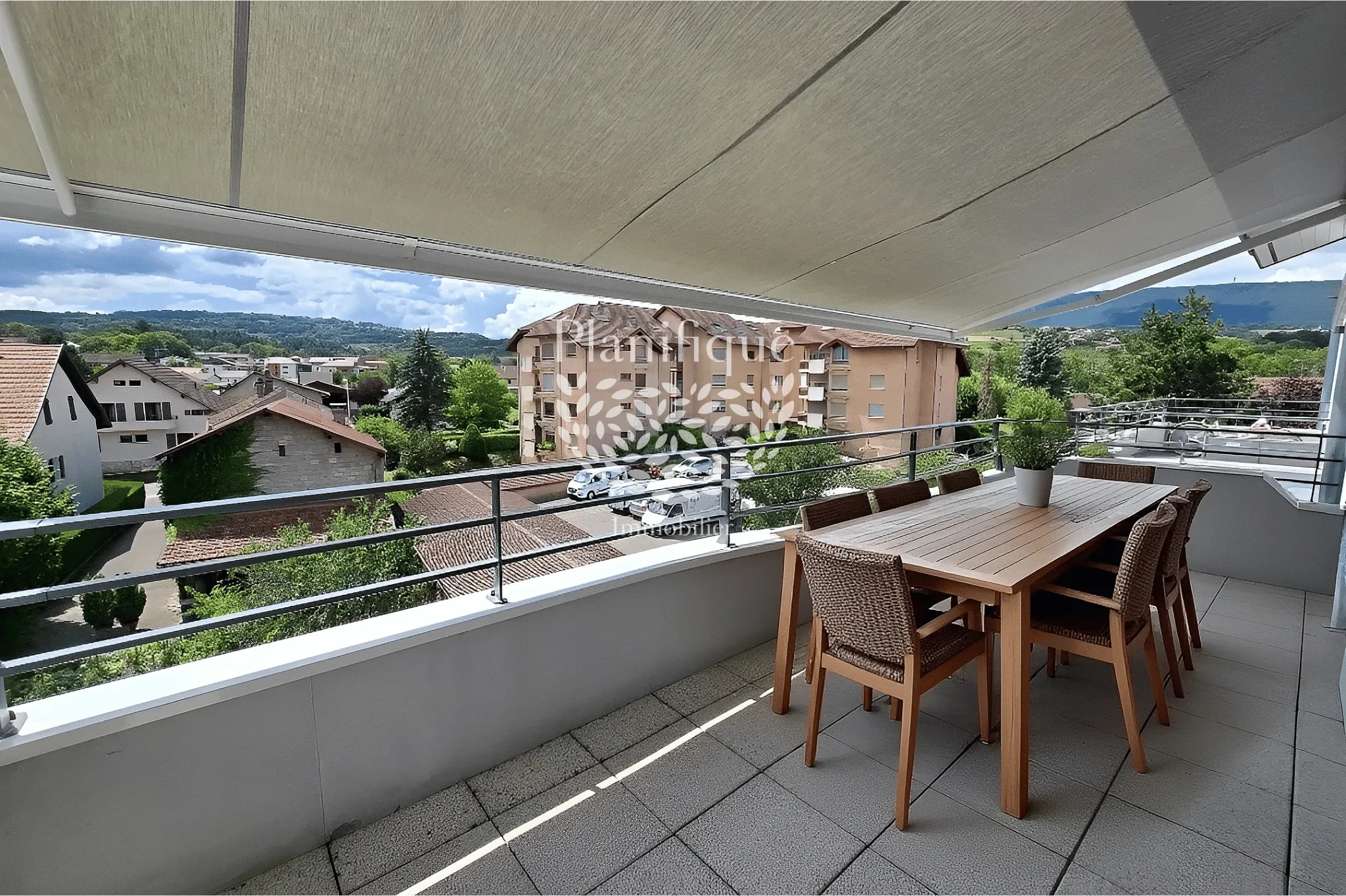 Appartement T2 lumineux avec terrasse à Reignier-Ésery près de Genève 