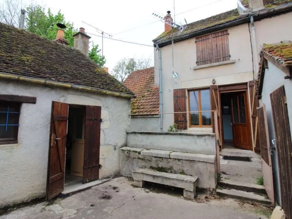 Maison en pierre à Dornecy avec jardin, dépendances et 3 chambres