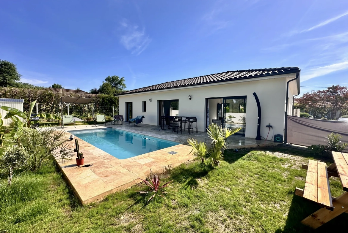 Maison neuve de plain-pied avec piscine à Creysse - 105 m² 