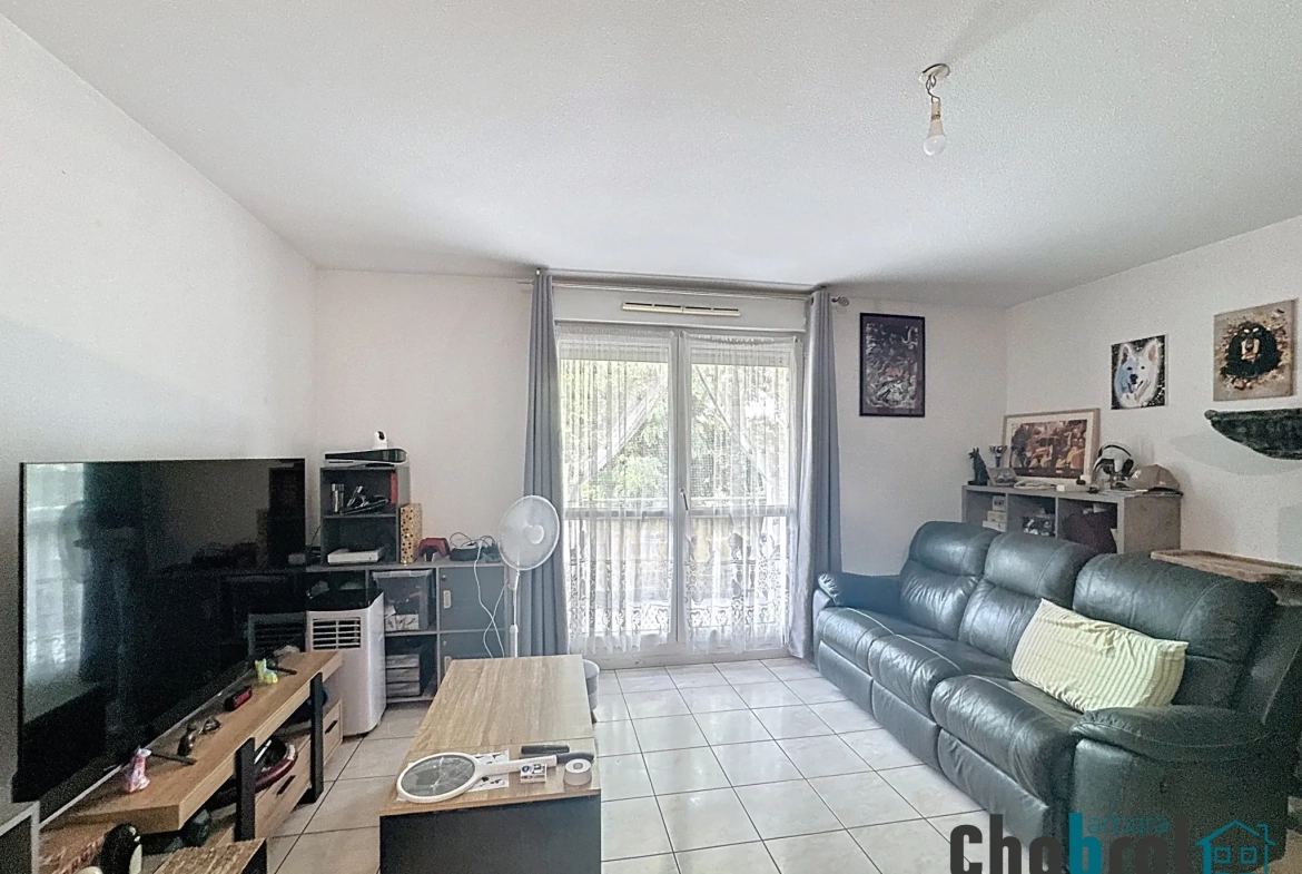 Appartement T2 loué à Fronton avec parking et balcon – Investissement idéal 