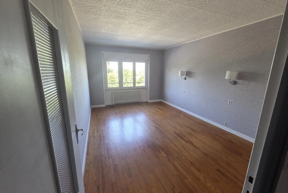 Maison de village rénovée à Hannonville sous les Côtes avec terrasse et 3 chambres 